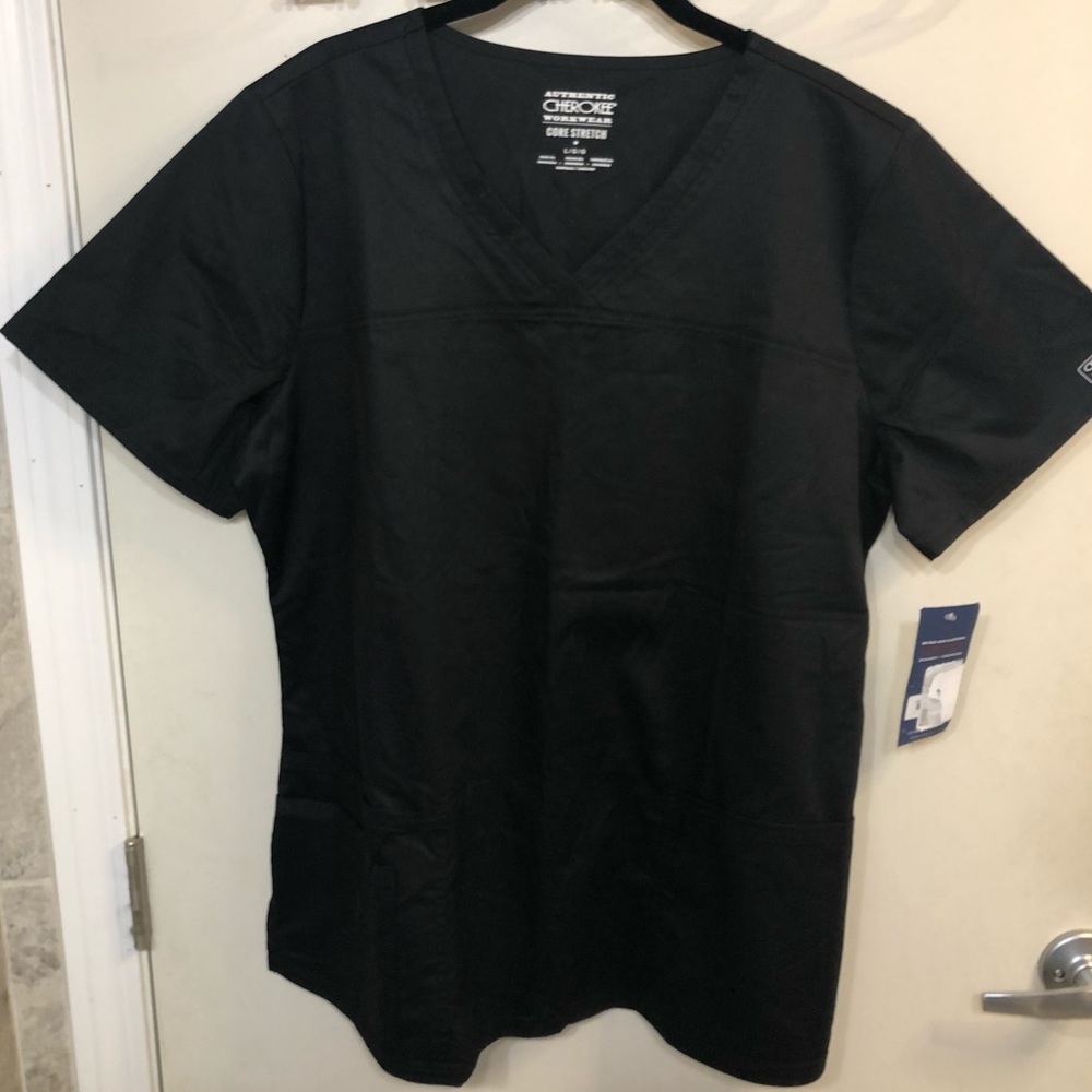 Cherokee || Shaped V-neck Scrub Top